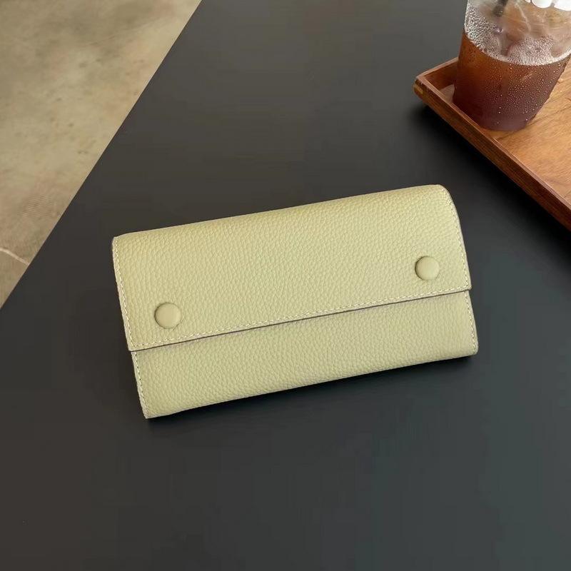 New Genuine Leather Women's Wallet With Lychee Pattern Long Design And Three Fold Rivets Featuring Contrasting Colors Inside. Cross Border Wallet