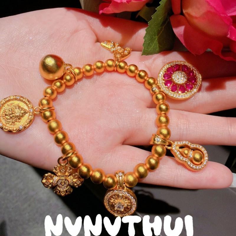 Golden Filigree Hammered Vajra Pixiu Pendant Necklace Women Handmade Chain Cubic Zirconia Geometric Statement Jewelry