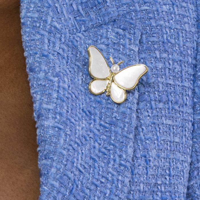 Broche Luxenter avec nacre blanche finie en or jaune 18K - Papillon