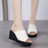 Damen Sommer Neue Leder Keilabsatz Peep Toe Hausschuhe Dicke Sohle Rutschfest Outdoor Höhensteigernde Hausschuhe Hohe Hacken Sandalen
