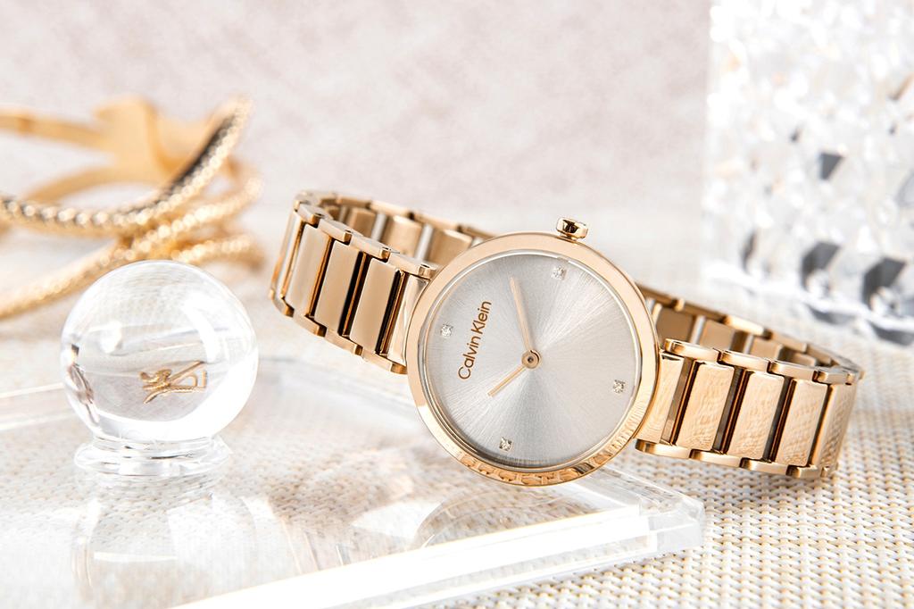 Calvin Klein Women's Minimalistic T Bar Watch 25200140 + BOX