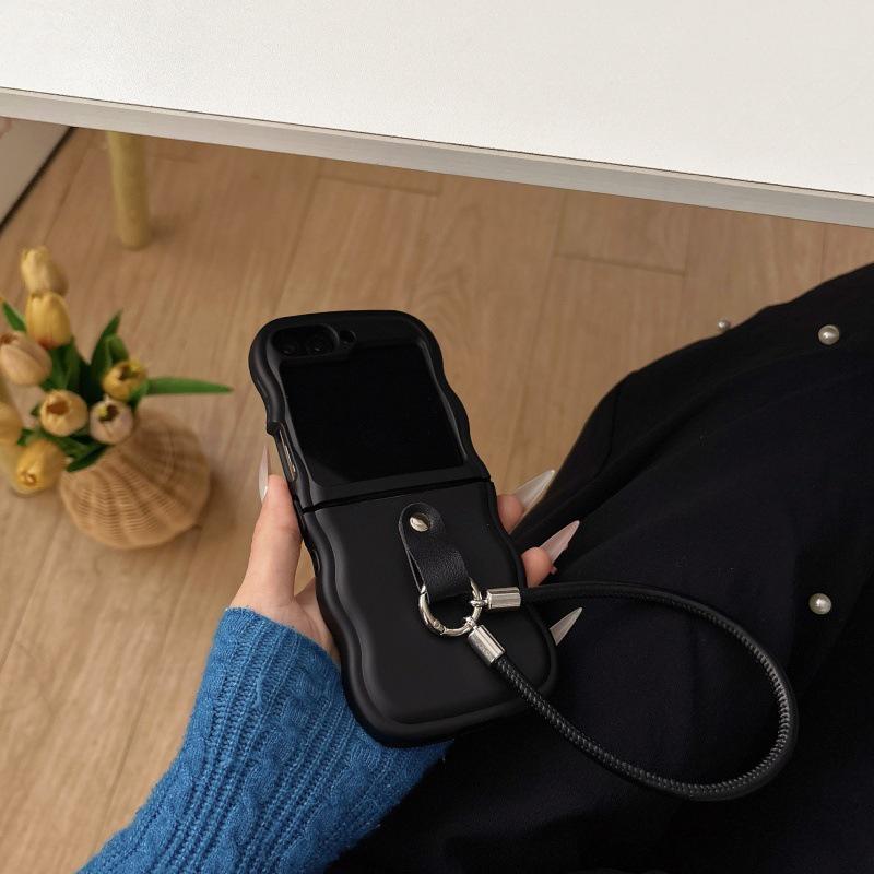 Leather Lanyard for Samsung Z Flip Series: Compatible with Z Flip 6/7 Silicone Case, Cross-Border Trade Accessory.