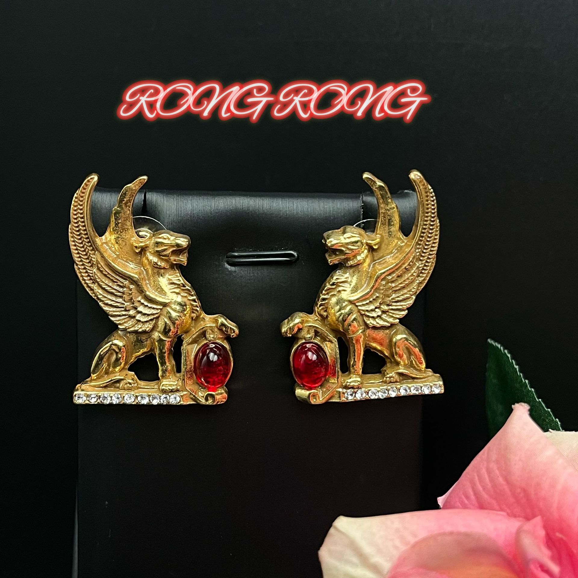 

Серьги из сплава для среднего возраста, тяжелая промышленность, стекло Feishi, классическая роскошь, большой западный антиквариат, высококачественный новый продукт красный