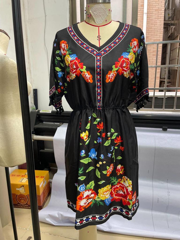 Bohemian Retro Ethnic Tassel Embroidered Waist-Cinching Short Holiday Dress with Short Sleeves
