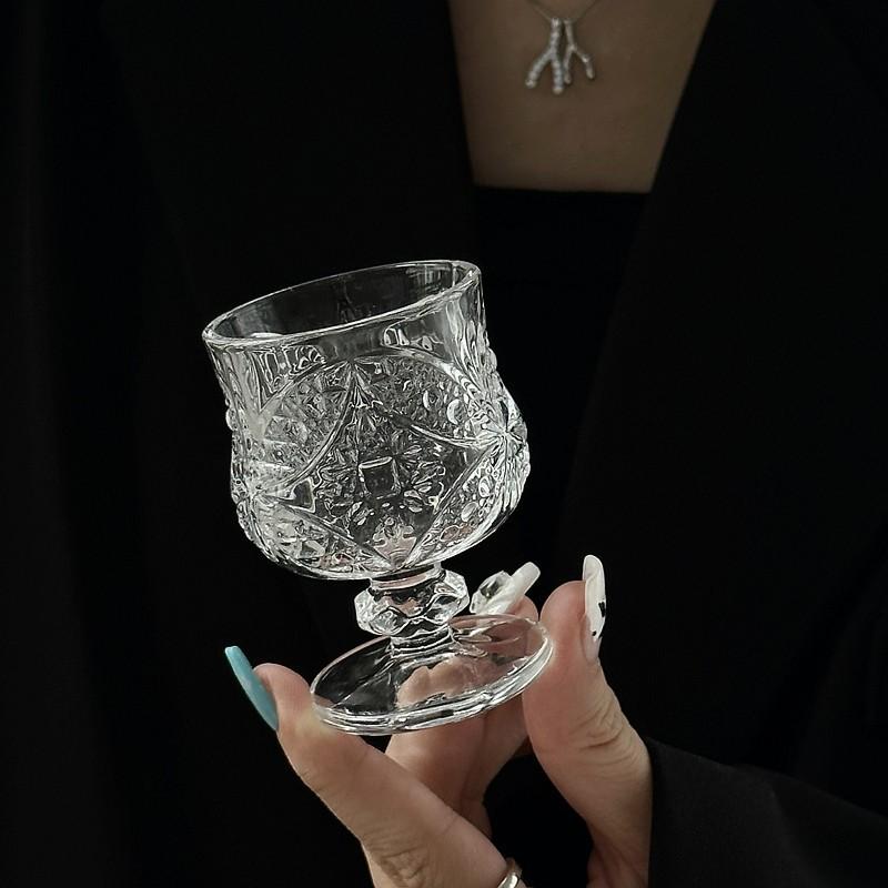 2pcs Sets 50ml Red Wine Cup Luxury Diamond Carved Wine Glass Butterfly Pattern Cocktail Glass Shot Glass Short Footed Wine Mug