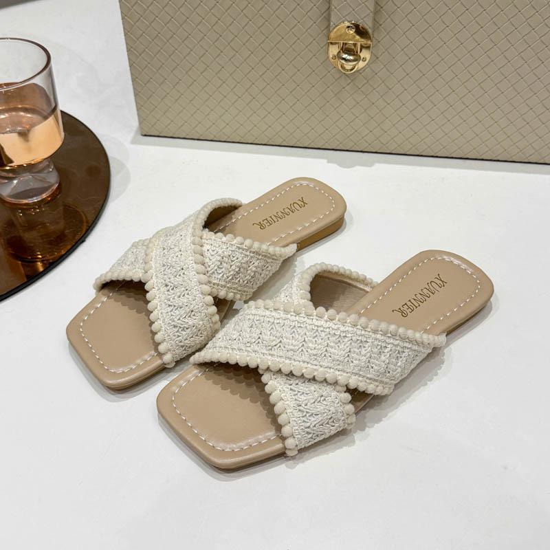 Flat-bottomed retro cross-woven yellow cool slippers women's shoes wear 2025 summer vacation beach Roman slippers