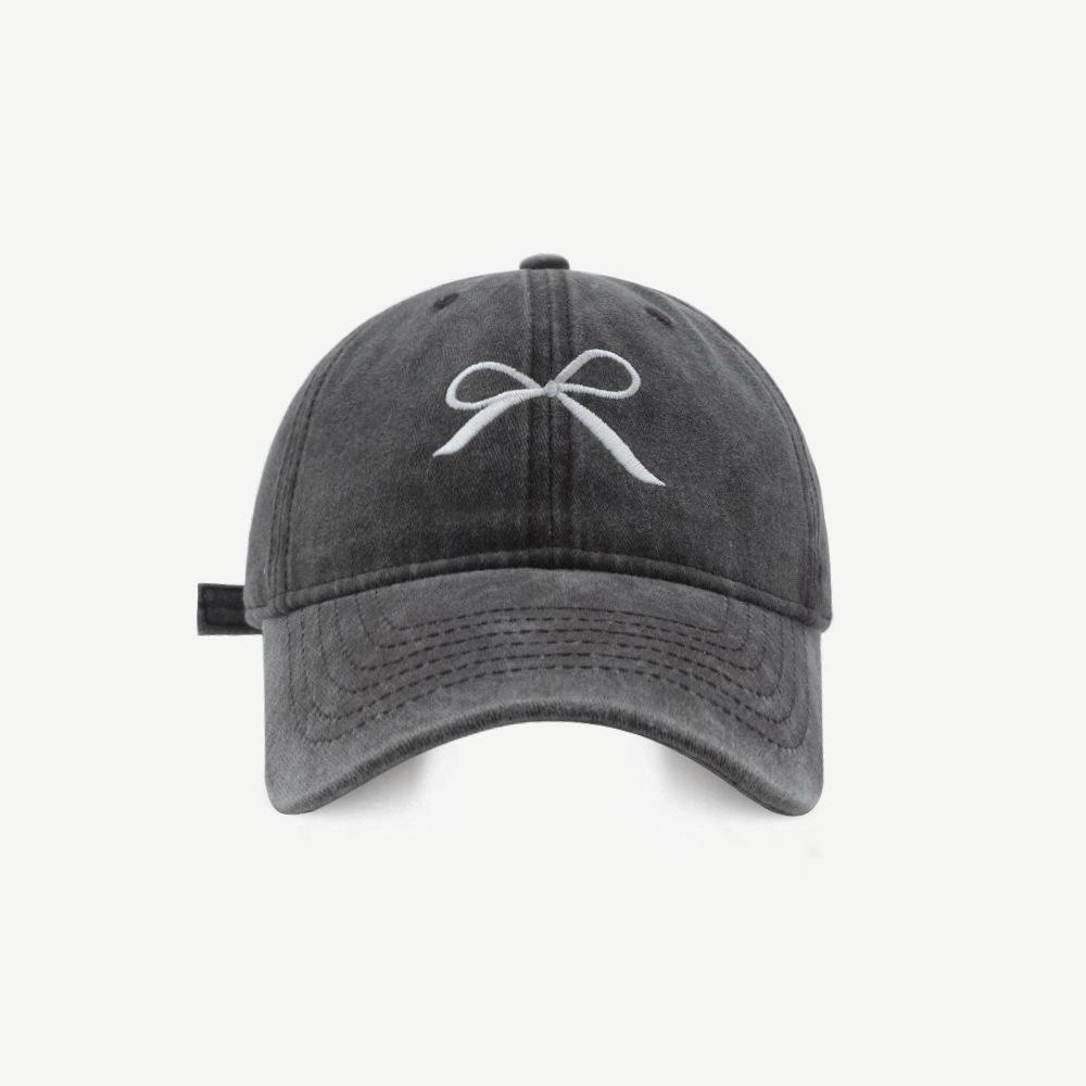 

Корейская версия ретро-вымытой старой бейсболки с вышитой бабочкой для женщин весна-лето 2024 года, новая повседневная универсальная кепка Adjustable чёрный