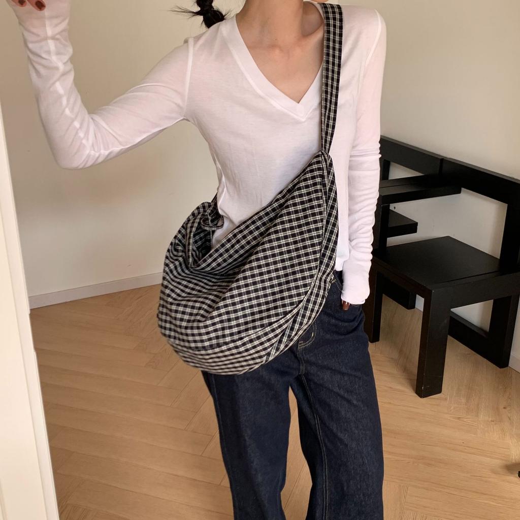 Vintage kostkované nylónové hobo tašky přes rameno pro ženy Lehká velkokapacitní crossbody taška Kostkovaná neformální tote cestovní tašky