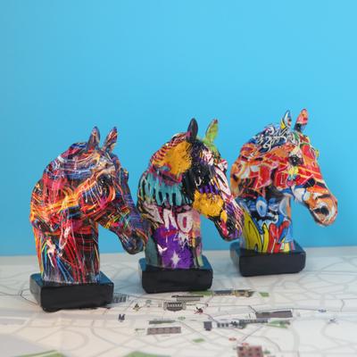 Colorful Graffiti Horse Head Figurine Modern Graffiti Art Animal Statues Home Office Living Room Desktop Wine Cabinet Decoration