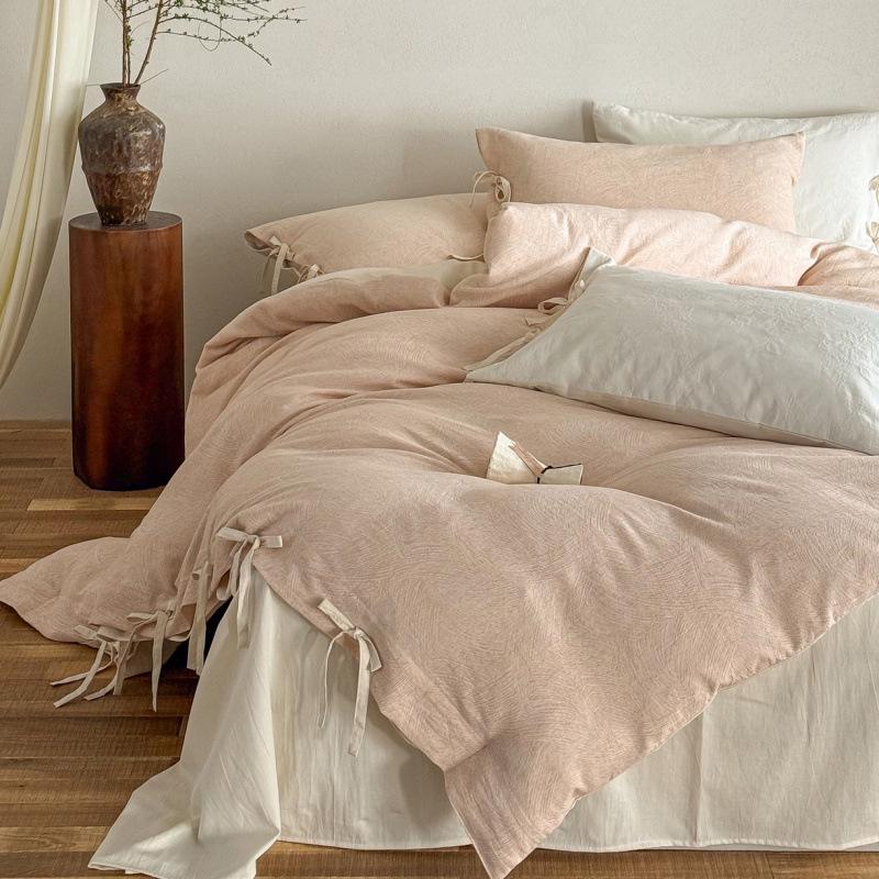 

Wei Zhong Mei Three-Layer Gauze Cotton Jacquard Bedding Set - Includes Breathable Bed Sheet, Duvet Cover, and Fitted Sheet. 1.8m Flat Sheet 4pc Set