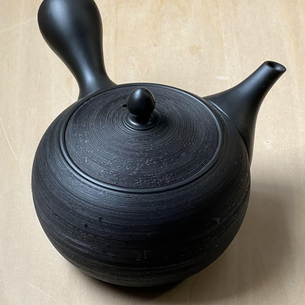 Teiera Nera in Argilla Tokoname 560ml con Filtro in Ceramica - Fatta in Giappone