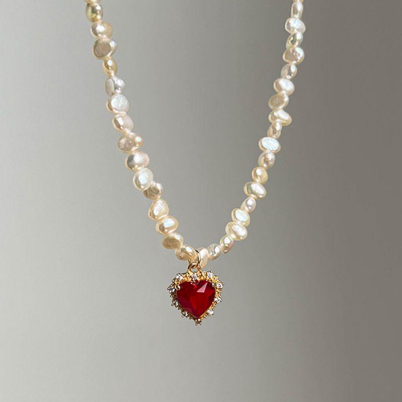 Collana Pendente da Donna Romantico Cuore Rosso d'Amore Cristallo Lucido Perla d'Acqua Dolce Naturale Irregolare Placcata Oro 14K Regali