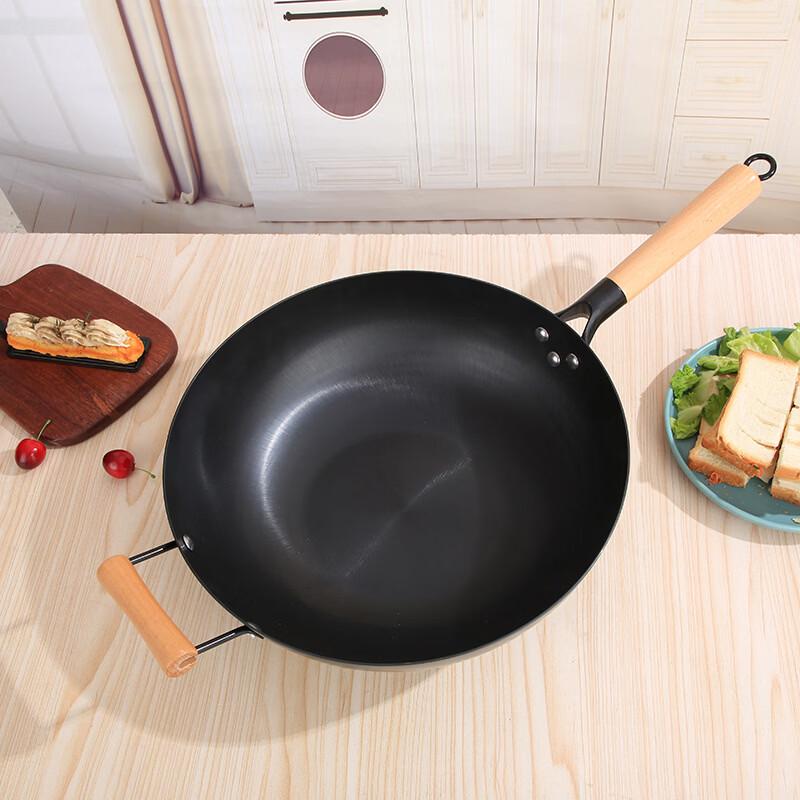 ZISIZ Household Non-stick Cast Iron Wok with Wooden Handle, 36cm