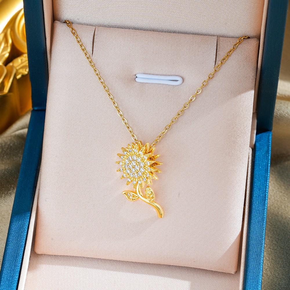 Rotating Sunflower Titanium Steel Necklace for Women – Elegant Light Luxury Clavicle Chain