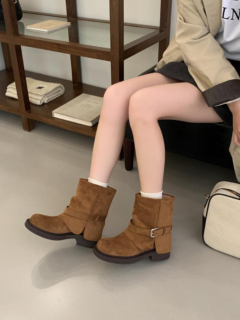 Design Sense 2025 Autumn and Winter New Western Cowboy Boots Women's Square Head Retro Thick Heel Knight Short Boots Women