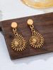 European Retro Seashell Hollow Stud Earrings: Elegant, Exquisite, Light Luxury Design