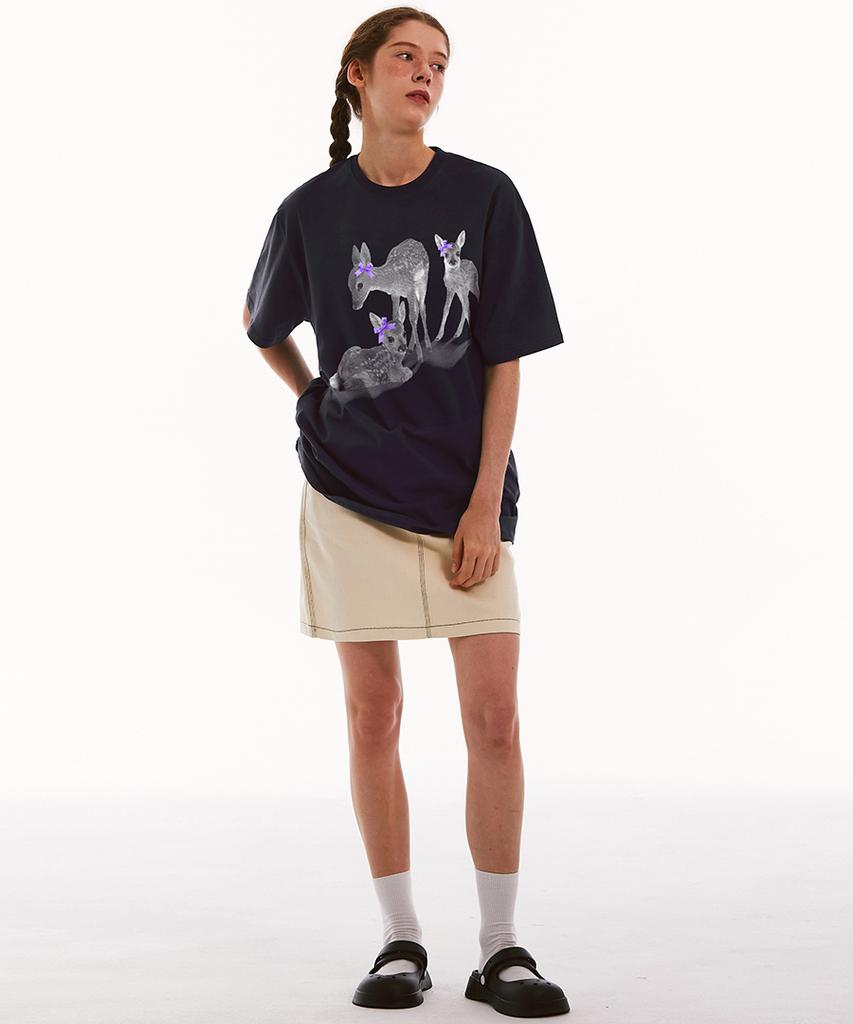MATCHGLOBE Ribbon Deer Oversized Tee (Navy)