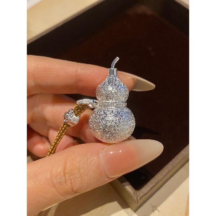 NCN Traditional crushed ice fragrance sachet gourd pendant necklace for women, new Chinese style, light luxury, high-end, long sweater chain