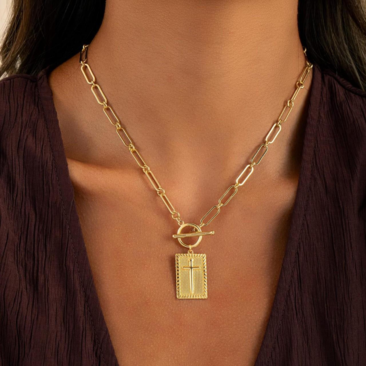 

Wind hip hop trend personality OT buckle square brand flower pendant k gold-plated couple necklace