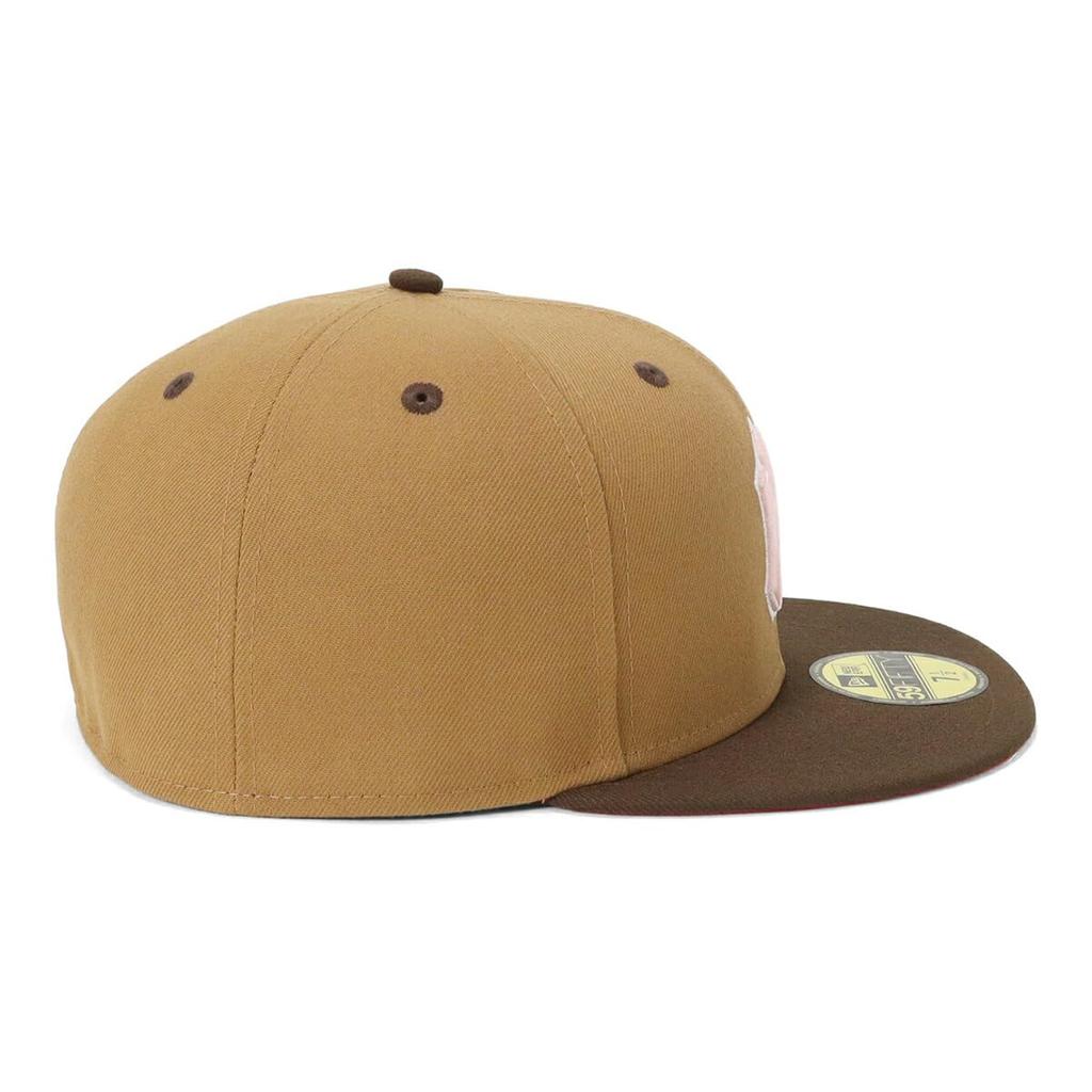 New Era 59FIFTY Cap MLB New York Yankees NY Beige Under Exclusive to and 5950 Straight Flat Perfect for Spring and Popular Size Stickers Large and