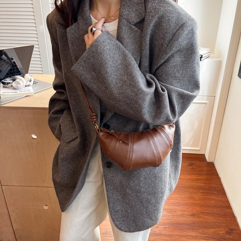 Women's Versatile Crossbody Cross-Stitch Croissant Bag - Niche Design for Fashionable Commute