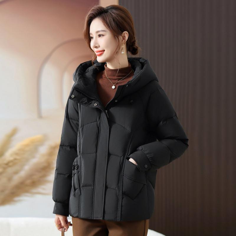 

Зимняя одежда для матери среднего возраста, пуховик, новая модная маленькая кофточка, уменьшающая возраст, осенне-зимнее пальто для женщин среднего и пожилого возраста 4XL чёрный