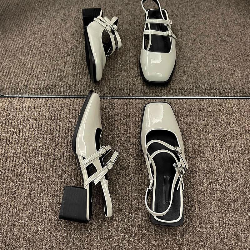 

Французские однословные туфли на толстом каблуке, женские новые тапочки в сказочном стиле летом 2025 года и универсальные сандалии с закрытым носком 40