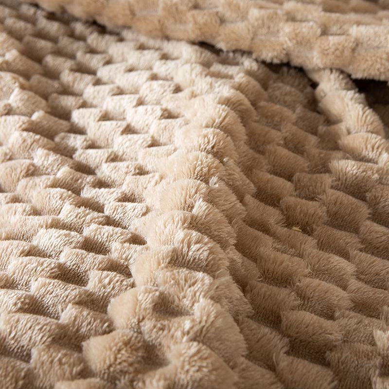Golden Velvet Flannel Blanket - Suitable for Office, Sofa, Baby, and Gifts