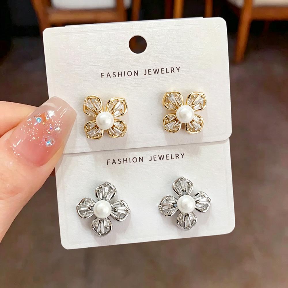 Elegant Pearl Flower Shell Stud Earrings: Versatile Fashion Jewelry for Women