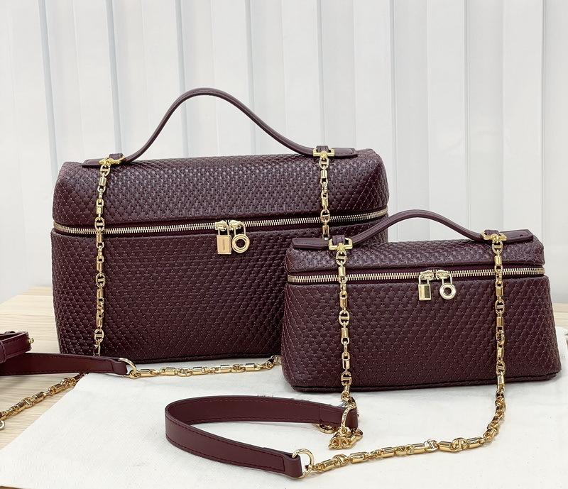 

2025 New leather women s bag cowhide embroidered rhombus lunch box bag portable shoulder oblique span bag cross-border wholesale 19CM