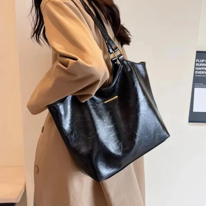 Big Women Shoulder Bags Large Capacity Tote Bag 2025 Winter Vintage Solid Color Zipper Leather Travel Retro Handbag Purse