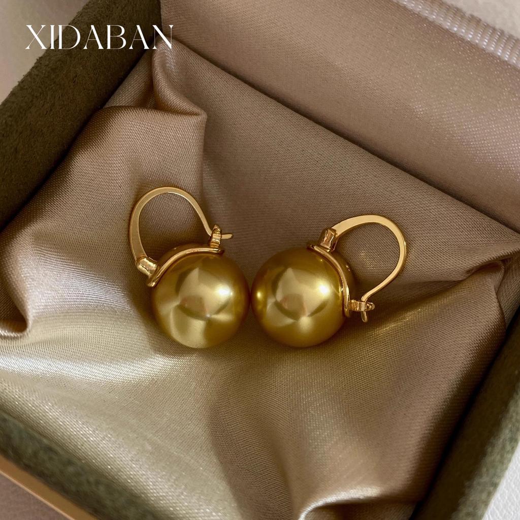 French High-End Australian South Sea Pearl Ear Cuffs: Luxury Women's Niche Design Socialite Earrings.