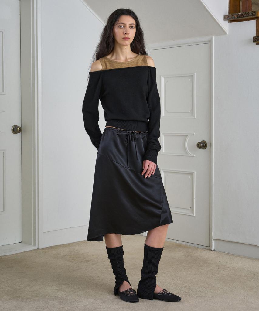 Simeteuligpeosenteu Asymmetric Satin Skirt / Black