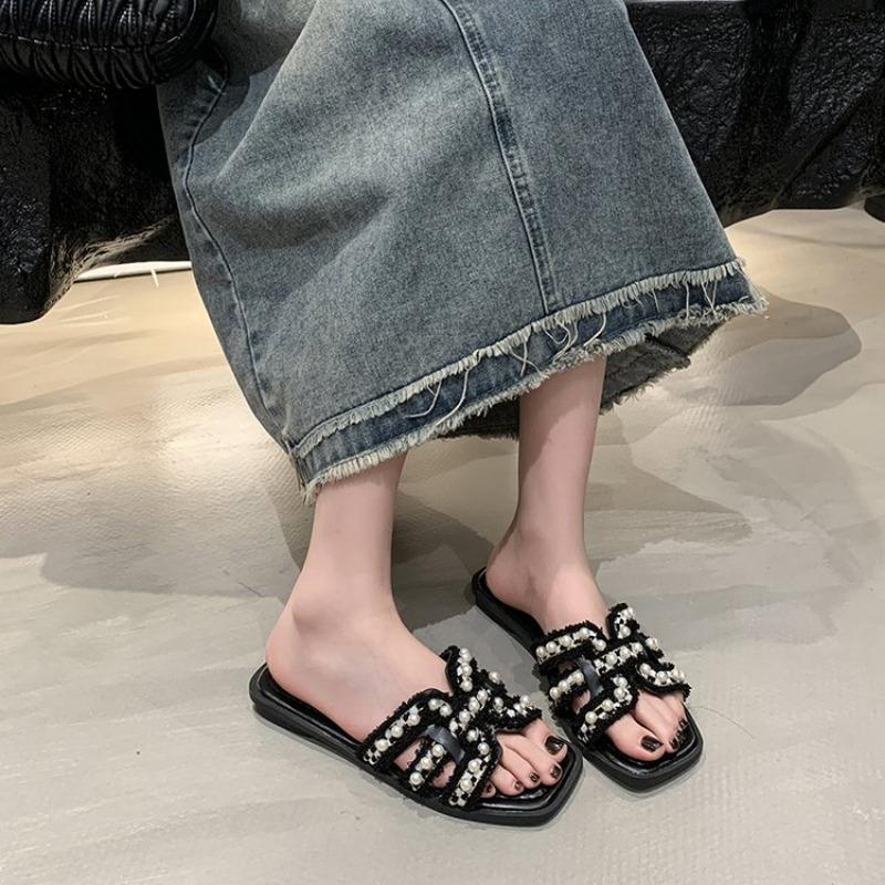 Fashion 2025 Summer Fashion New Sexy Casual Comfortable Solid Color Crystal Sandals Square Toe Flat Heel Slippers Zapatos Mujer