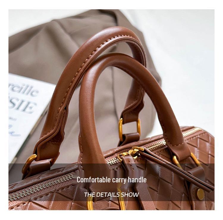 2025 Autumn/Winter Vintage Woven Women's Pillow Shoulder Bag