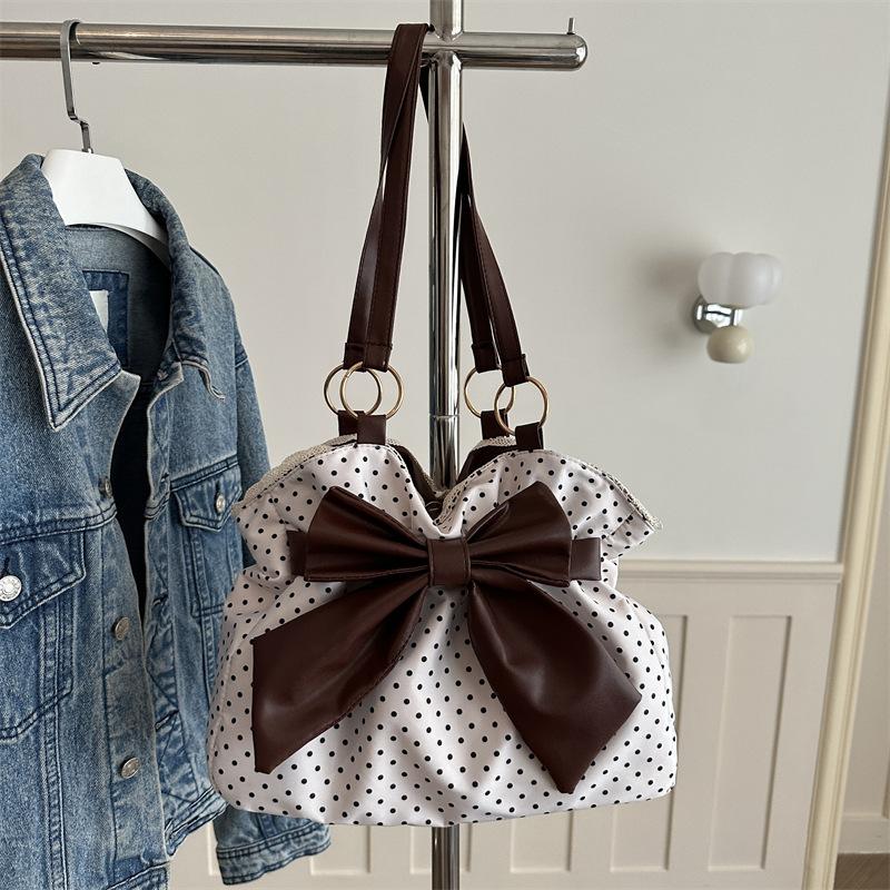 Large-capacity Bow-shaped Commuter Crossbody Vintage Single-shoulder Bag