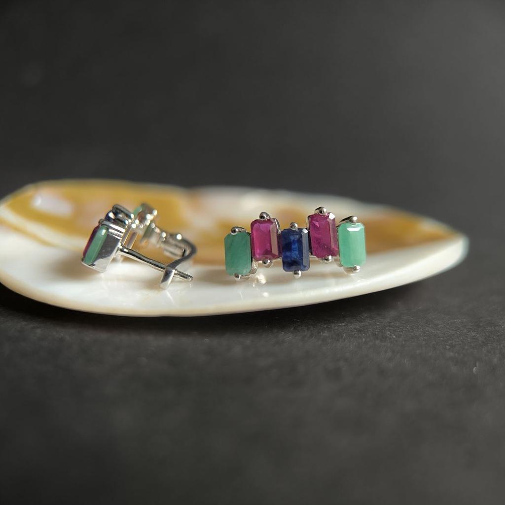 Серебряные серьги с натуральным сапфиром 3.567ct, рубином, изумрудом (2191100)