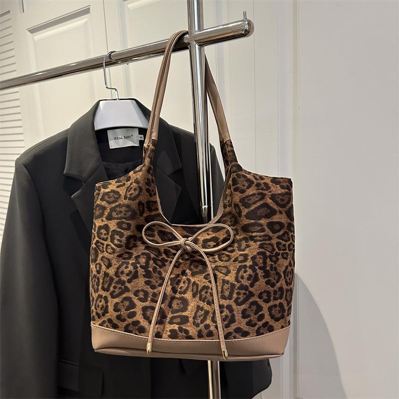 New Fashionable Large-capacity Tote Bag Versatile Leopard Print Underarm Bag Crossbody Trendy Women's Small Bag