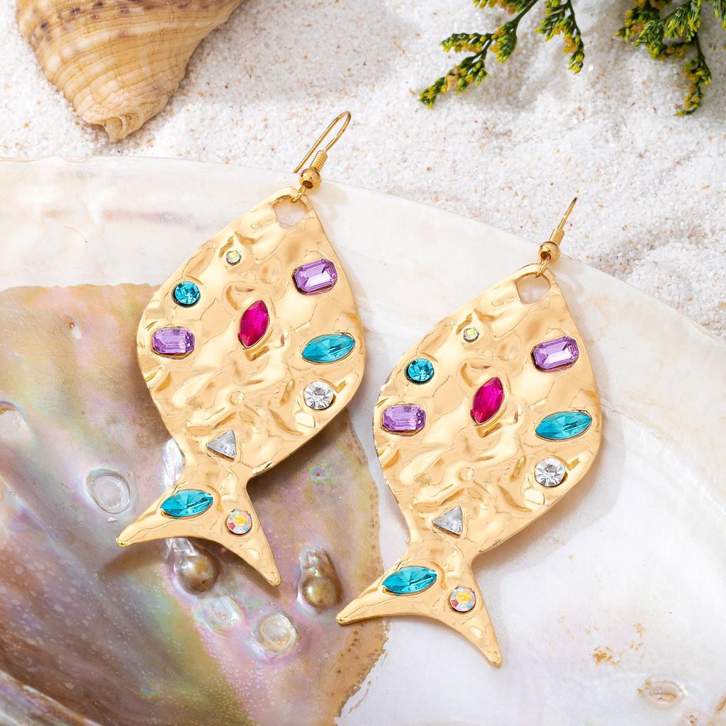 Metal Inlaid Hammered Pattern Fish Earrings Are Suitable for Women To Wear High-end Earrings for Daily Vacations