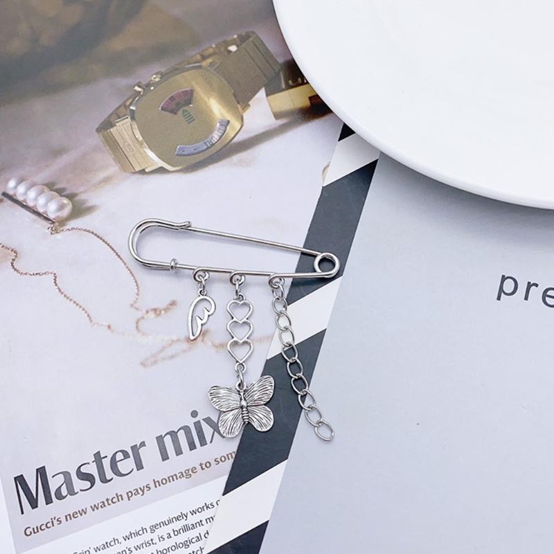 Fashion Pendant Brooch Alloy Material Suitable for Daily Wear Parties and Dates