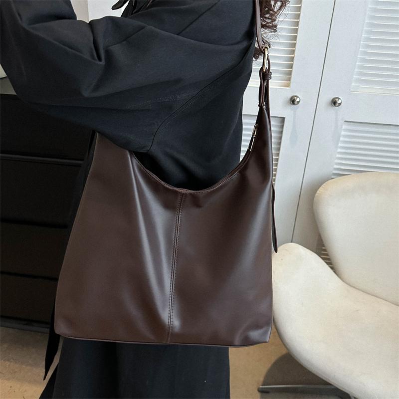 Trendy Casual Soft PU Women's Handbags Solid Color Large Capacity Female Shoulder Bag Retro Tote Bag For Commute