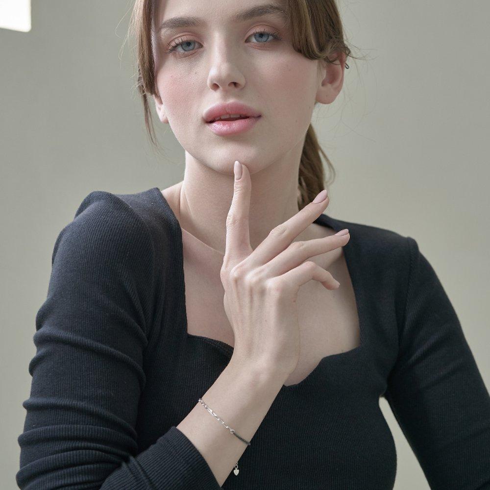 Mimi.J Jewelry 925 Silver Black Point Chain Bracelet