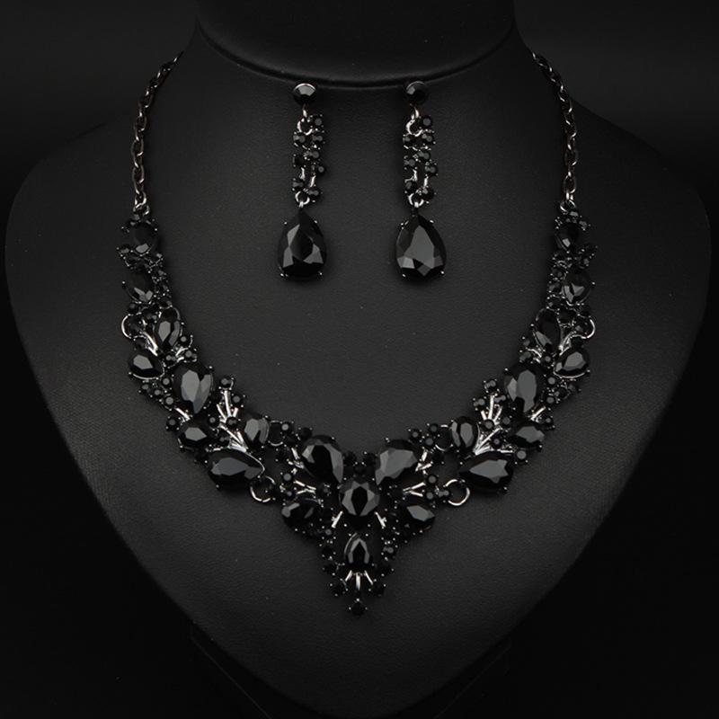 

Европейская и американская мода Хрустальное ожерелье и серьги Свадебный ювелирный набор чёрный