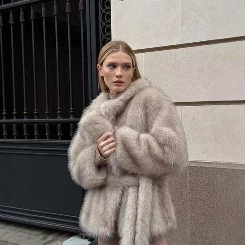 

2025 Winter Imitation Fox Fur Coat Fashionable Lapel Plush Coat Loose and Environmentally Friendly Fur Fur Coat XL