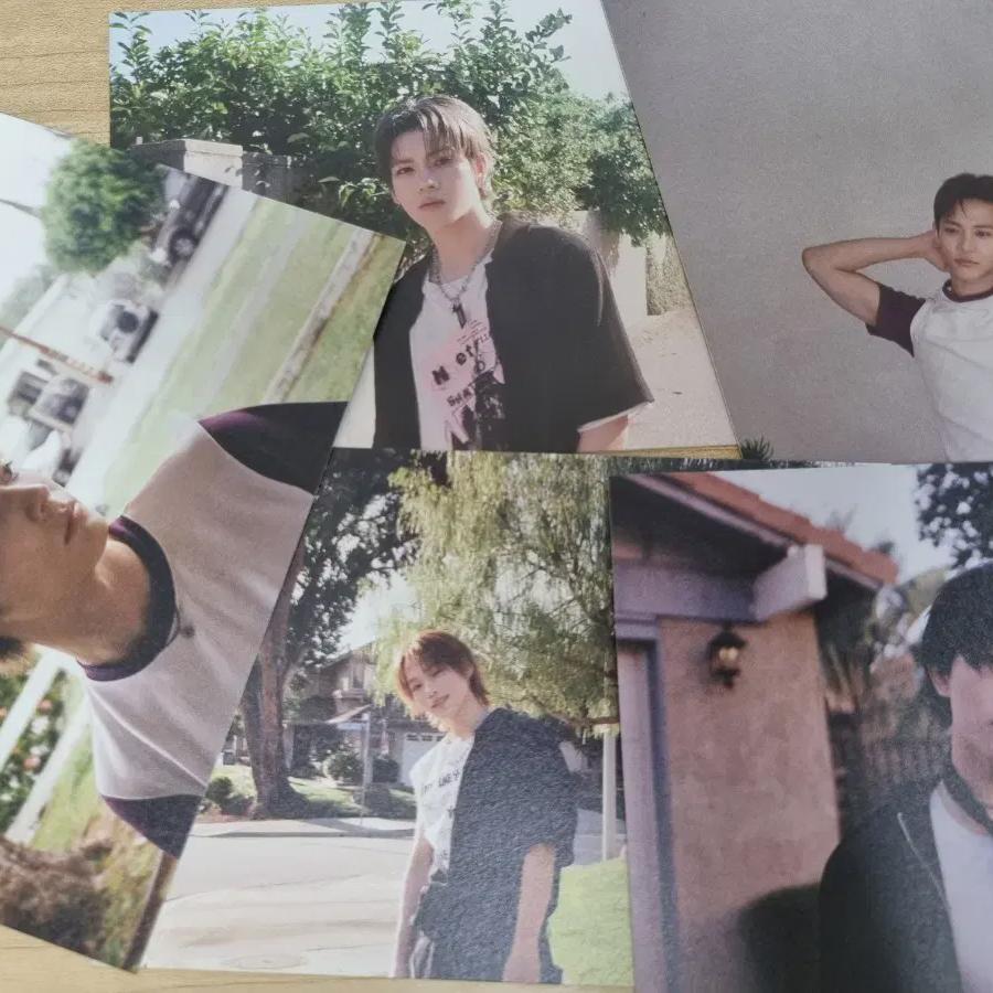 

Paw Pow Boyfriend Stage Postcard Set