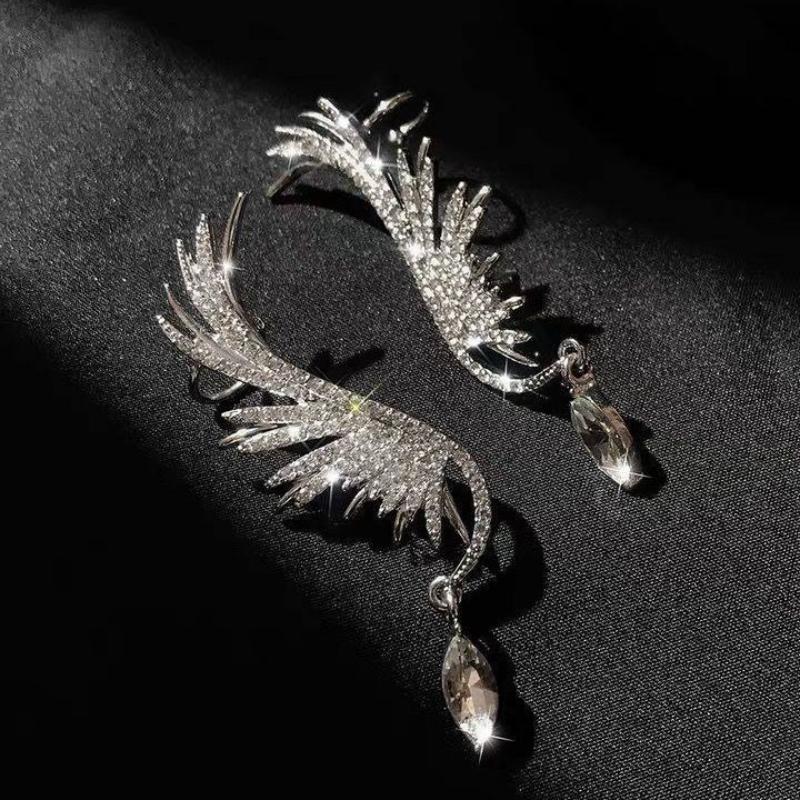 Punk Statement Ear Cuff Clip Earrings for Women Silver Color Crystal Angel Wings Dangle Earrings Wedding Party Trendy Jewelry