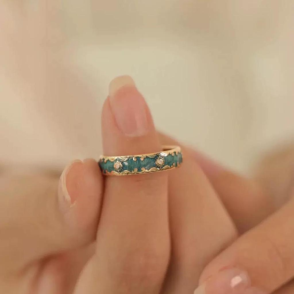 Exquisite High-End Green Enamel Fairy Ring with Niche Craft Design
