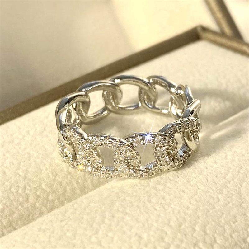 Huitan Kettenglied Design Fingerringe für Damen Voll besetzt mit strahlendem Zirkonia Statement Damen Hochzeitszubehör Schmuck