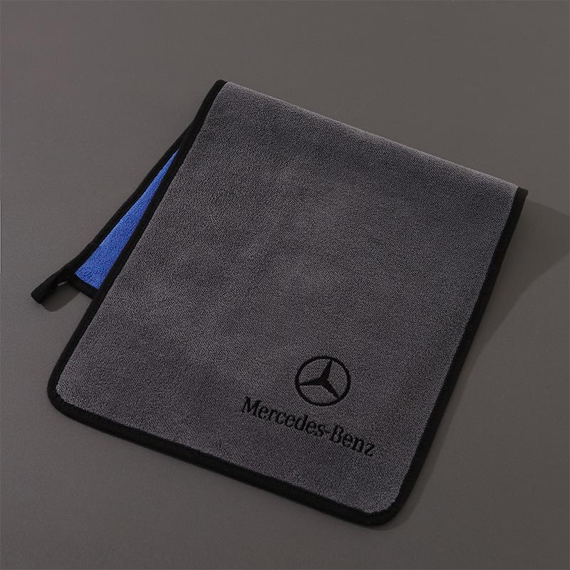 Толстое впитывающее полотенце с логотипом для салона автомобиля