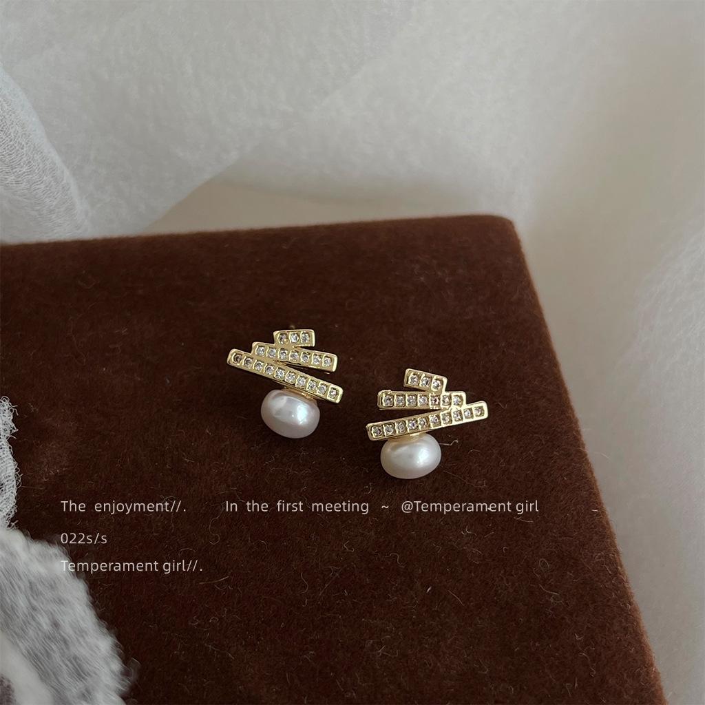 14K Gold Plated Freshwater Pearl and Zircon Christmas Tree Stud Earrings for Women